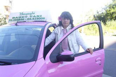 "التاكسي الوردي" ينتشر بالشرق الأوسط لحماية النساء من التحرش