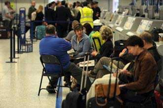 سحابة الرماد البركاني تغلق مجددا مطارات بريطانيا الرئيسية    