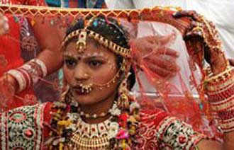 تيمناً بيوم "السعد": 50 ألف "زيجة" بالهند الأحد