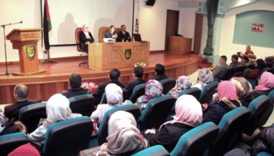 جلسلة توعوية عن جريمة الاتجار بالبشر في البلقاء التطبيقية