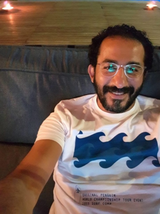 بالصور.. أحمد حلمي يحقق أمنية طفل بمقابلته بالصور.. أحمد حلمي يحقق أمنية طفل بمقابلته