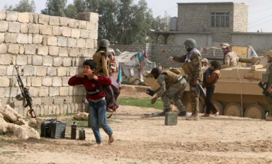 وسط التعب والقلق.. القوات العراقية الخاصة تقاتل من بيت لبيت في الموصل وسط التعب والقلق.. القوات العراقية الخاصة تقاتل من بيت لبيت في الموصل