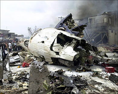 تحطم طائرة ركاب في أفغانستان ومقتل 43