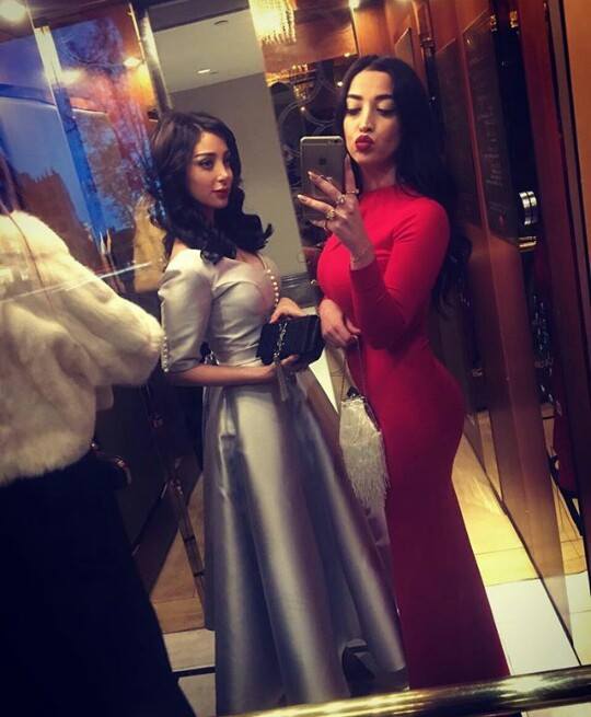 صورة بسمة بوسيل بإطلالة جذابة في حفل زفاف مراد يلدريم وإيمان الباني صورة بسمة بوسيل بإطلالة جذابة في حفل زفاف مراد يلدريم وإيمان الباني
