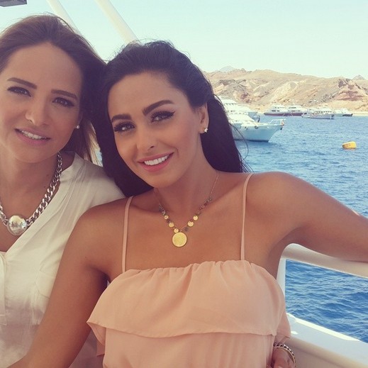 ميس حمدان تستجم في شرم الشيخ بعد شكلك مش غريب ميس حمدان تستجم في شرم الشيخ بعد شكلك مش غريب