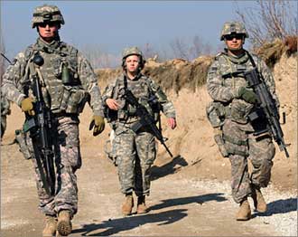 هجوم على قاعدة بغرام بأفغانستان 