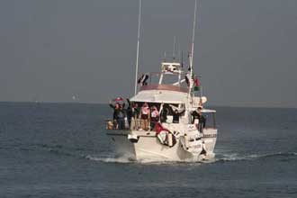 100 قارب فلسطيني لاستقبال "أسطول الحرية" في عرض البحر