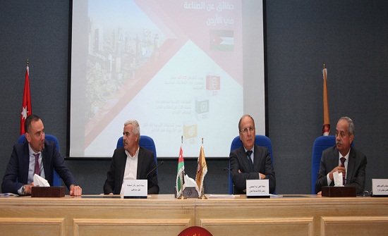 الحمصي: الصناعة الوطنية تعاني الاغراق من بضائع مستوردة