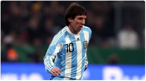ميسي يغادر تدريب الأرجنتين بسبب الإصابة 