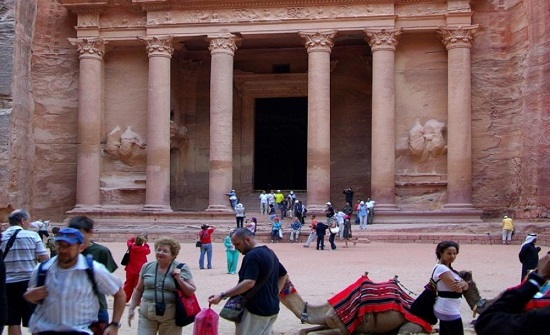 بحث هموم القطاع السياحي في إقليم البترا بحث هموم القطاع السياحي في إقليم البترا