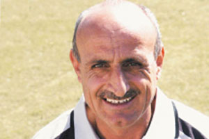 عيسى الترك مديرا فنيا لنادي شباب الأردن والتوقيع اليوم