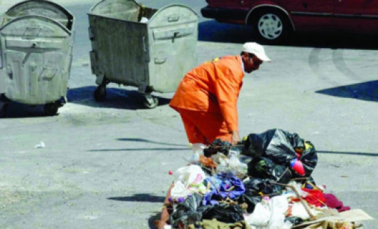 الأمانة رفع 4 الآف متر مكعب طمم وانقاض من مواقع متفرقة بعمان