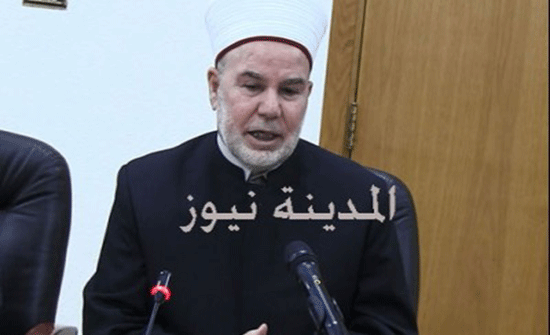 الخصاونة يدعو للقيام بالواجب على الوجه الأكمل ثم المطالبة بالحقوق عن طريق الحوار الخصاونة يدعو للقيام بالواجب على الوجه الأكمل ثم المطالبة بالحقوق عن طريق الحوار