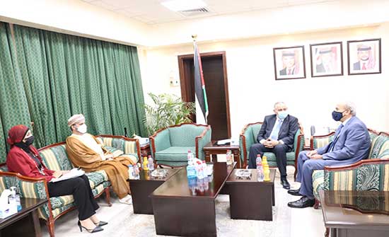 وزير العدل يلتقي السفيرين العماني والإسبانية وزير العدل يلتقي السفيرين العماني والإسبانية