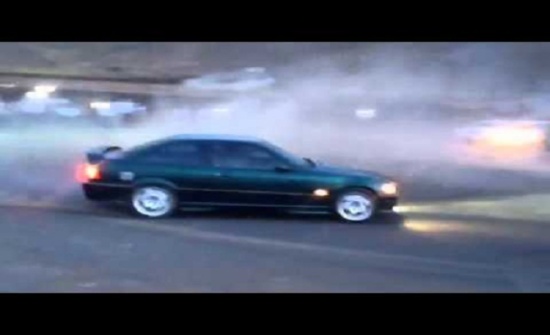 محافظ الزرقاء يخلي سبيل 98 شخصاً من " مفحطي السيارات " بعد ربطهم بكفالات