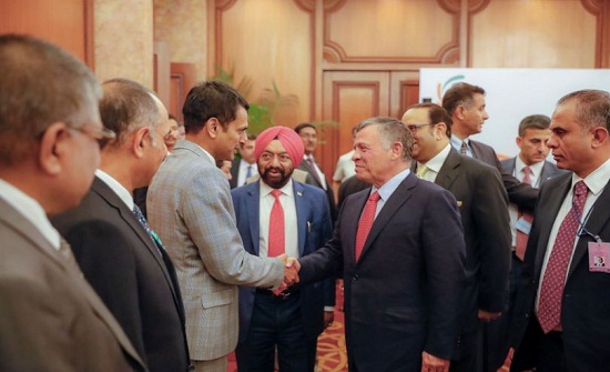 شباب رافقوا الملك إلى الهند : مستقبل الأردن وغده المشرق بيدنا شباب رافقوا الملك إلى الهند : مستقبل الأردن وغده المشرق بيدنا