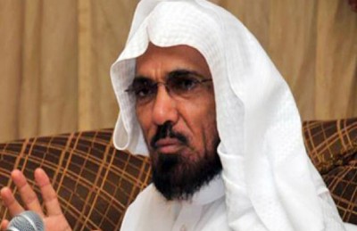 سائق تاكسي يخطف شماغ سلمان العودة وطاقيته سائق تاكسي يخطف شماغ سلمان العودة وطاقيته