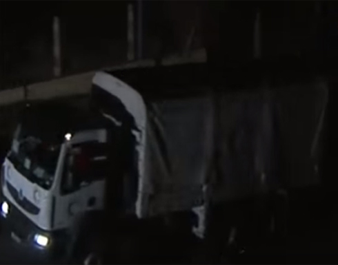 بالفيديو: دخول شاحنات المساعدات إلى مضايا بريف دمشق بالفيديو: دخول شاحنات المساعدات إلى مضايا بريف دمشق