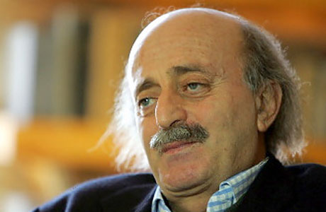 ماذا أراد جنبلاط من الملك ؟ 