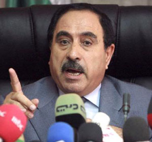 وزير الصحة يدعو للتطبيق الفوري لقرار منع التدخين 