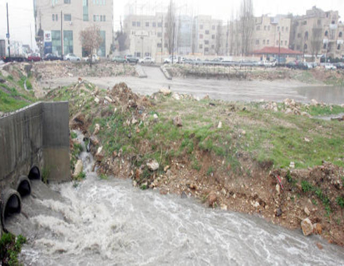 وزير البلديات يثمن دور الاجهزة المعنية بمساعدة المواطنين في مادبا وزير البلديات يثمن دور الاجهزة المعنية بمساعدة المواطنين في مادبا