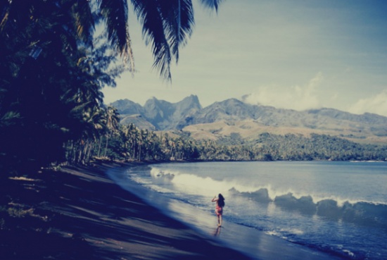 صور: جزيرة تعدادها 45 مواطن.. الحُكم بريطاني والمُناخ استوائي وتحتاج إلى سكان