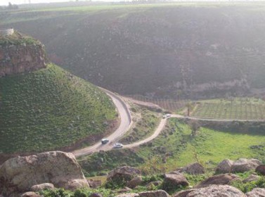 الجيش الأردني ينفي سقوط قذائف سورية على الحدود الأردنية الجيش الأردني ينفي سقوط قذائف سورية على الحدود الأردنية
