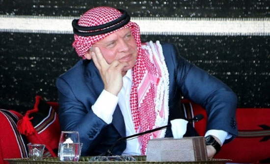الملك يلتقي شخصيات ووجهاء جرش الملك يلتقي شخصيات ووجهاء جرش