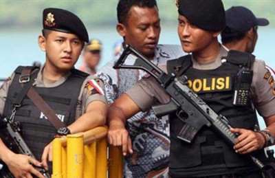 اعتقال 14 شخصا بينهم عدد من الاطفال في اندونيسيا للاشتباه بتوجههم إلى سوريا