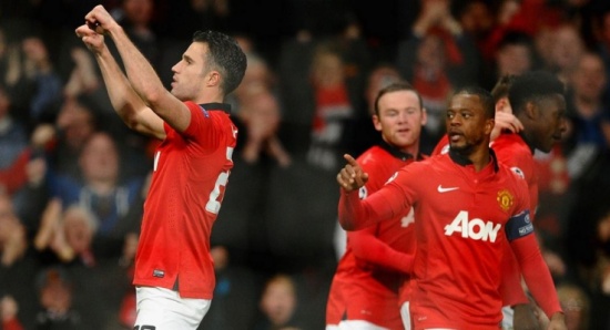 هاتريك فان بيرسي يقود اليونايتد لدور الثمانية بدوري ابطال