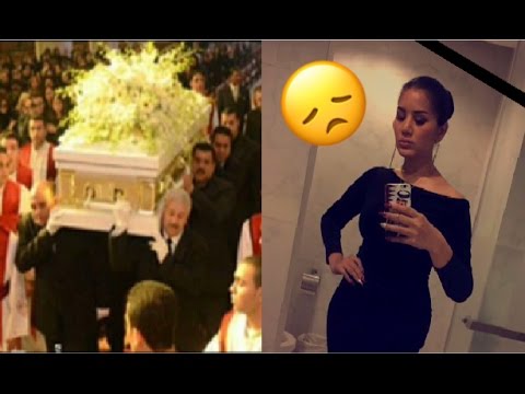 وفاة متحولة بسبب انفجار جزء من جسدها وكاتولينا تقيم العزاء في بيتها وفاة متحولة بسبب انفجار جزء من جسدها وكاتولينا تقيم العزاء في بيتها