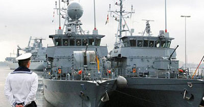 أسطول الحرية يبدأ الإبحار إلى غزة 