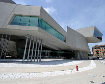 مهندسة عراقية تصمم متحفا بروما 