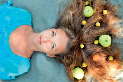 علاجات طبيعية لشعر لامع وصحي