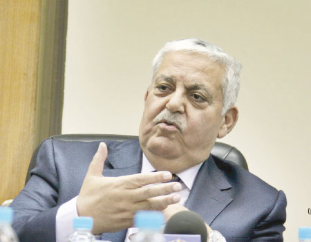 وزير المالية يحدد آلية اعفاء غرامات ضريبة الابنية والأراضي