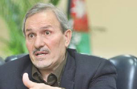 قريبة للدكتور بسام الساكت رئيس هيئة الأوراق المالية صاحبة شركة تداول أوراق مالية برضه !