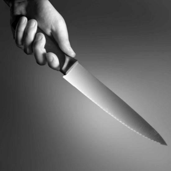 مراهق يطعن والدته 94 مرة مراهق يطعن والدته 94 مرة