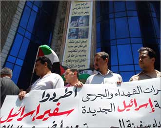 فيسك: هل فقدت إسرائيل صوابها؟    