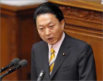 رئيس وزراء اليابان يقرر الاستقالة    