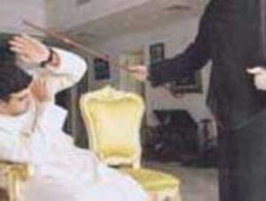 امرأة سعودية توسع زوجها ضربا لأنه أيقظها لصلاة الفجر