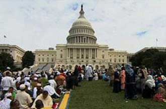 أمريكا تتعهد بمكافحة جرائم الكراهية ضد العرب والمسلمين