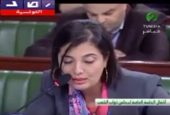 فيديو: مجلس النواب التونسي يصوت على خفض سعر الخمور ويرفع الجلسة لأداء صلاة المغرب فيديو: مجلس النواب التونسي يصوت على خفض سعر الخمور ويرفع الجلسة لأداء صلاة المغرب