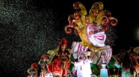 2.5 طن من الطحين لإعداد قالب حلوى طوله 450 متراً