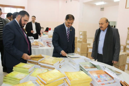 الخوالدة يرعى افتتاح معرض الكتاب السنوي بجامعة مؤتة