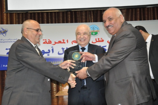 اتفاقيتي تعاون بين جامعة الزرقاء ومجموعة طلال أبو غزالة