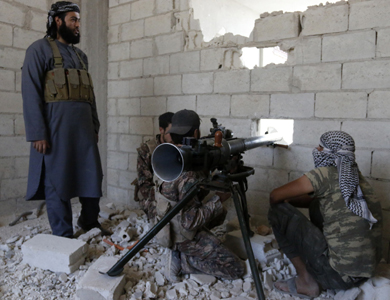 مقاتلو المعارضة يحاولون دفع “الدولة الاسلامية” خارج المناطق المحيطة بدمشق