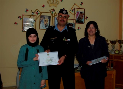 بدء فاعليات دورة اصدقاء الشرطة في مركز شابات الغوير بالكرك