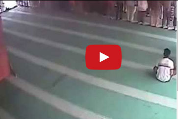 يسطو على مسجد أثناء إقامة الصلاة