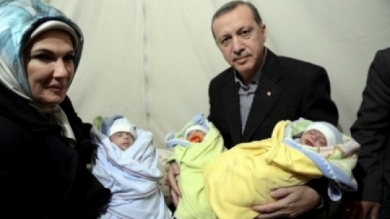 اردوغان يطلب من نساء تركيا انجاب ثلاثة اطفال على الاقل اردوغان يطلب من نساء تركيا انجاب ثلاثة اطفال على الاقل