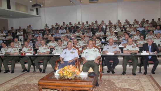 نائب رئيس هيئة الاركان يفتتح دورتين عسكريتين